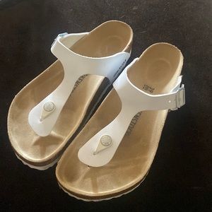 White Gizeh sandals 39